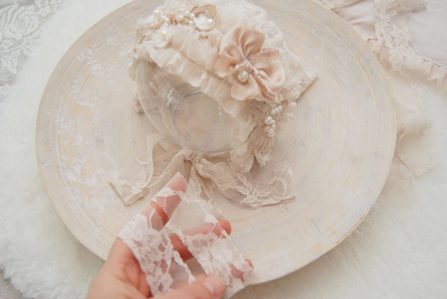 Lace Newborn Bonnet Prop, Newborn Girl Bonnet Photography, Lace Bonnet Baby Girl, Newborn Photo Props, Beige Bonnet with Pearls