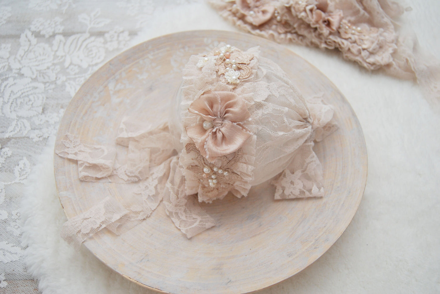 Lace Newborn Bonnet Prop, Newborn Girl Bonnet Photography, Lace Bonnet Baby Girl, Newborn Photo Props, Beige Bonnet with Pearls