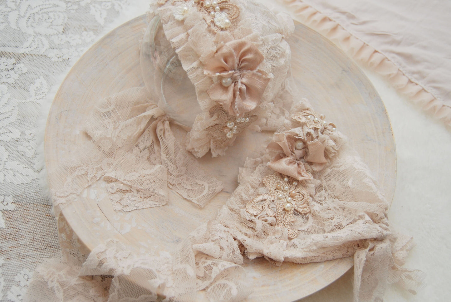 Lace Newborn Bonnet Prop, Newborn Girl Bonnet Photography, Lace Bonnet Baby Girl, Newborn Photo Props, Beige Bonnet with Pearls