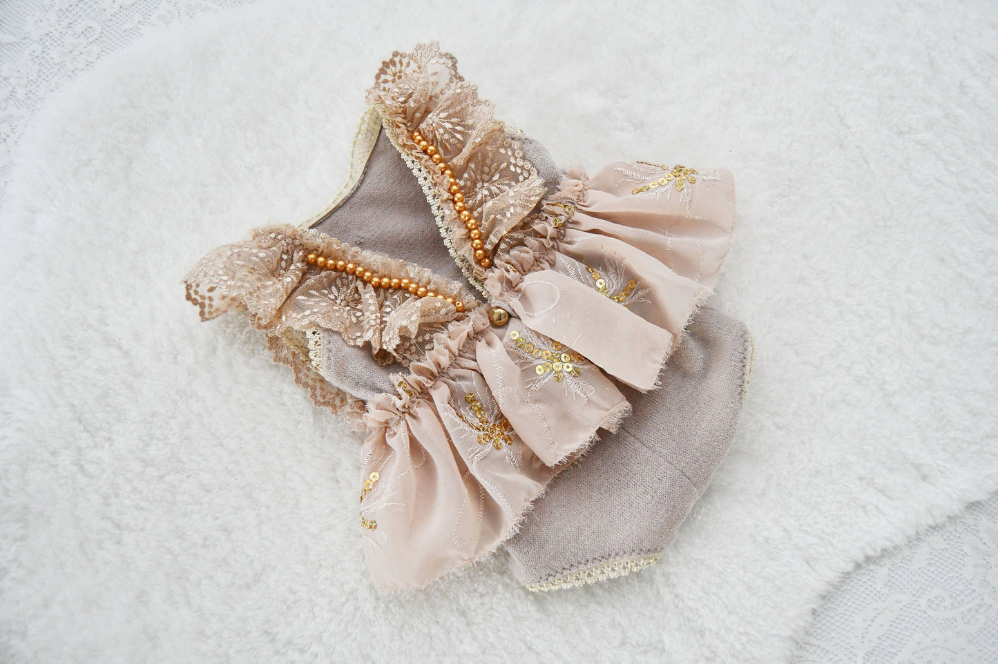 Photo Outfit Girl, Newborn Romper Photography, Newborn Baby Girl Outfit, Newborn Photography Prop Girl, Beige Ruffled Romper with Sequins