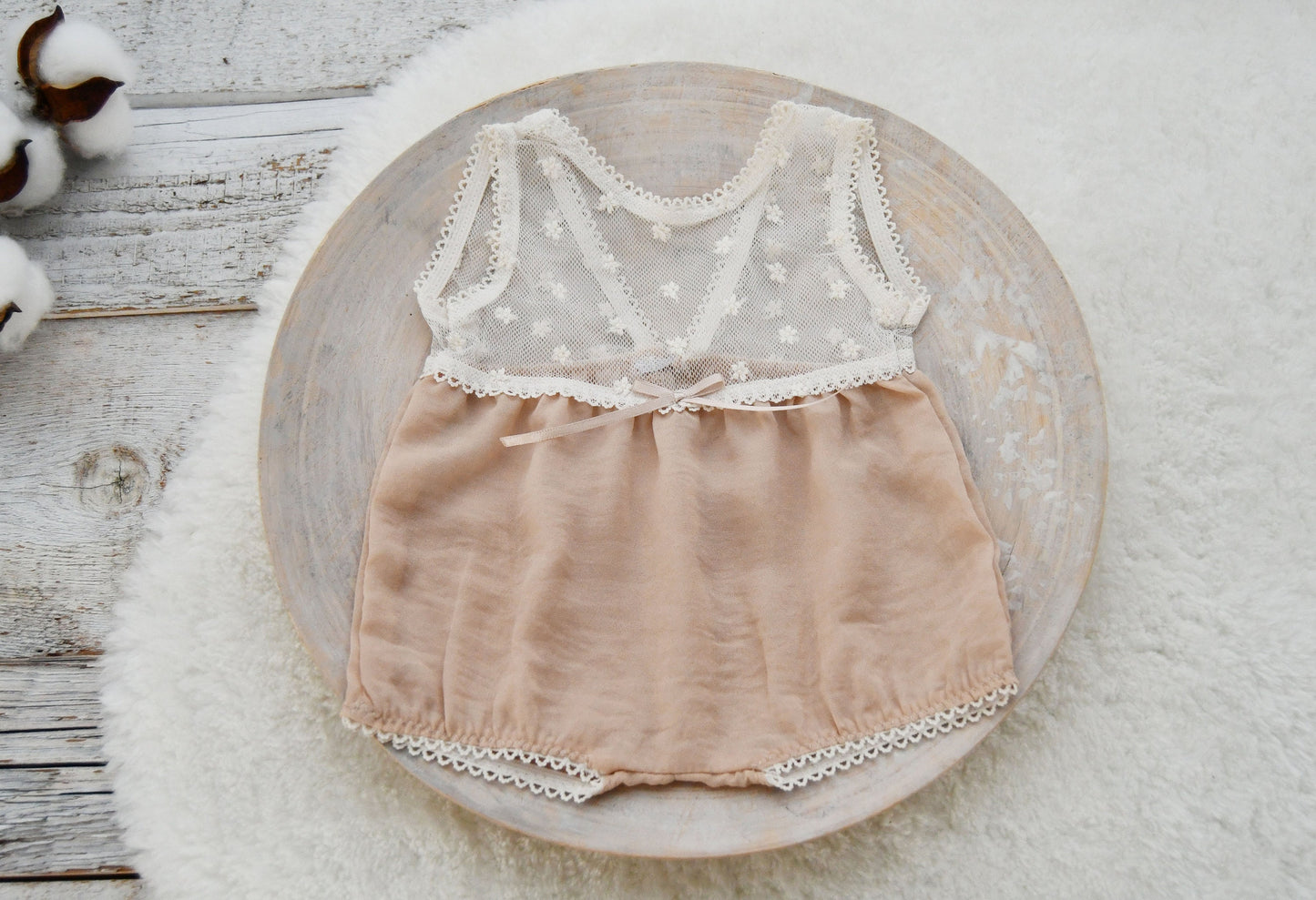 Newborn Girl Romper for First Photo Shoot, Neutral Outfit Newborn Girl, Newborn Romper Photo Prop, Newborn Photography Outfit