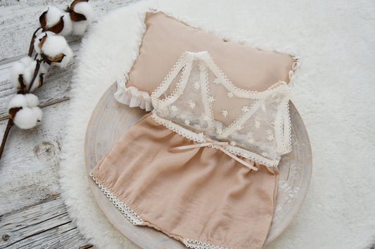 Newborn Girl Romper for First Photo Shoot, Neutral Outfit Newborn Girl, Newborn Romper Photo Prop, Newborn Photography Outfit