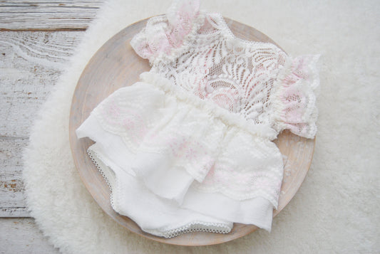 White Newborn Romper with Ruffles, Baby Girl Photo Shoot Outfit, Newborn Photo Props, Lace Baby Romper, Photography Outfit