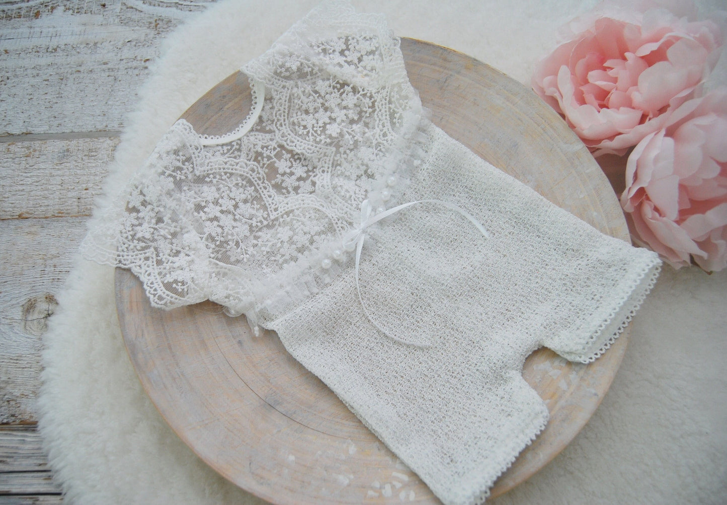 White newborn romper, Newborn girl photoshoot outfit, Lace romper baby girl,  Newborn photography outfit girl, Photo props for newborn