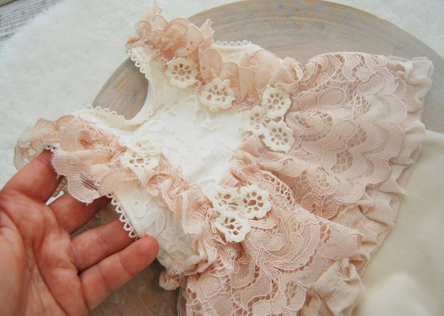 Newborn photo prop outfit, Pink lace romper newborn girl, Boho baby girl outfit, Photography outfit baby girl, Ruffled newborn romper