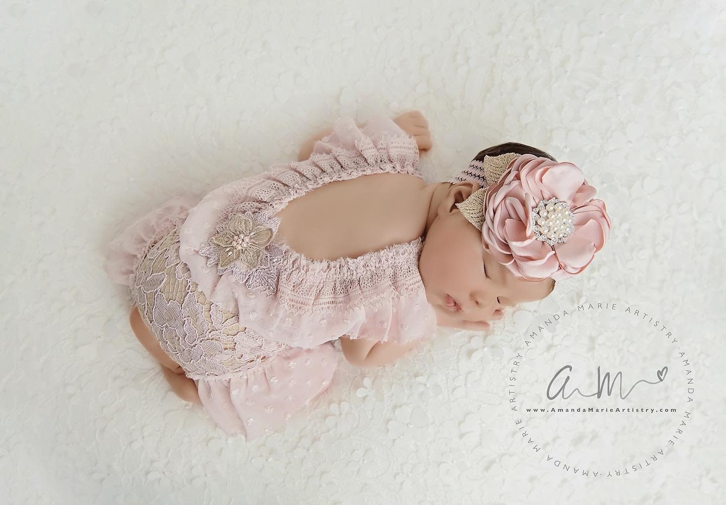 Photography outfit for newborn girls, Dusty pink romper baby, Newborn romper with opened back, Ruffled romper newborn, Photography prop