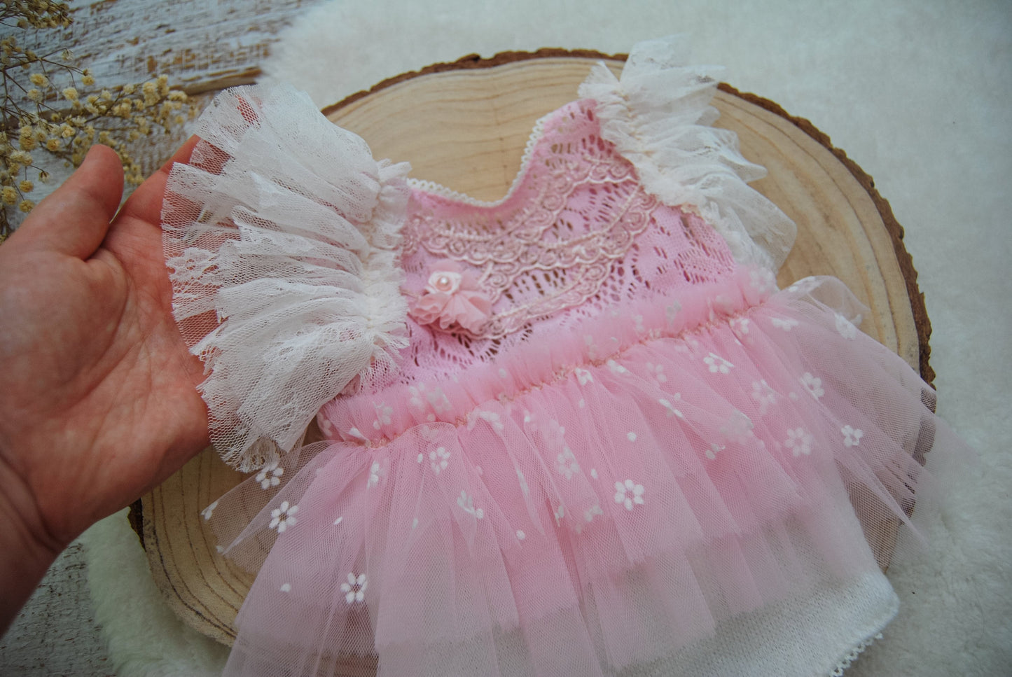 Pink newborn romper, Newborn girl photo outfit, Newborn photo prop outfits, Princess dress baby, Newborn girl photoshoot outfit