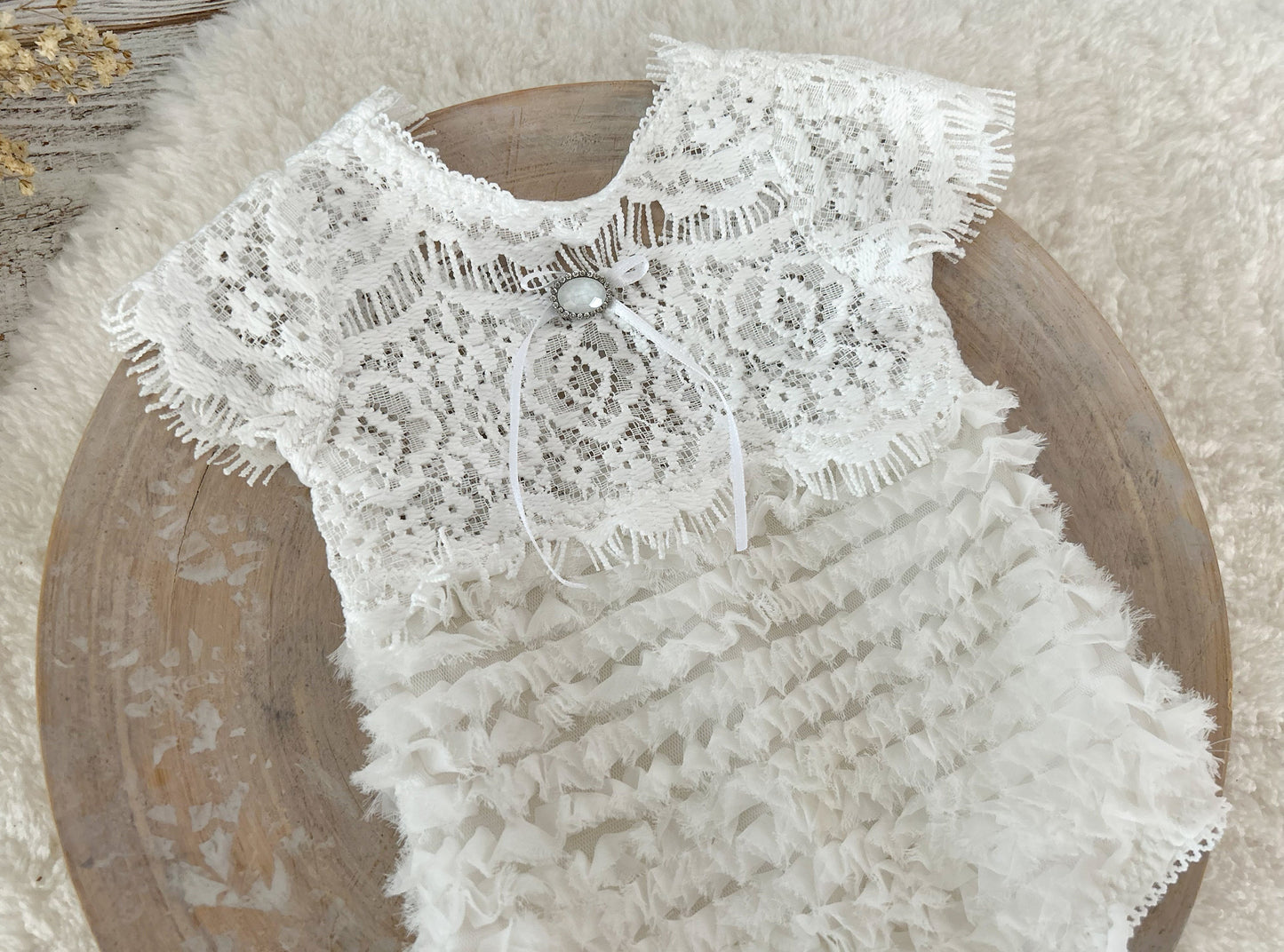 Newborn romper girl, Newborn photo prop, White outfit for baby girl first photo shoot, Lace newborn outfit