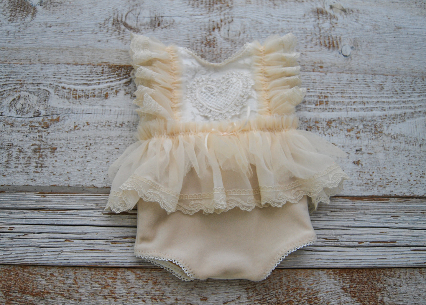 Newborn romper, Newborn girl photoshoot outfit, Lace romper baby girl, Ruffle dress for newborn girls, Baby Photo Props